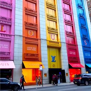 ❤️💜💛💚💙LOUIS VUITTON 200 NYC SHOW& MY NEW ADDITION TO MY COLLECTION❤️💜💛💚💙